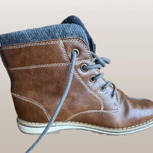 SALE: Sonoma Boys boots Size 5M